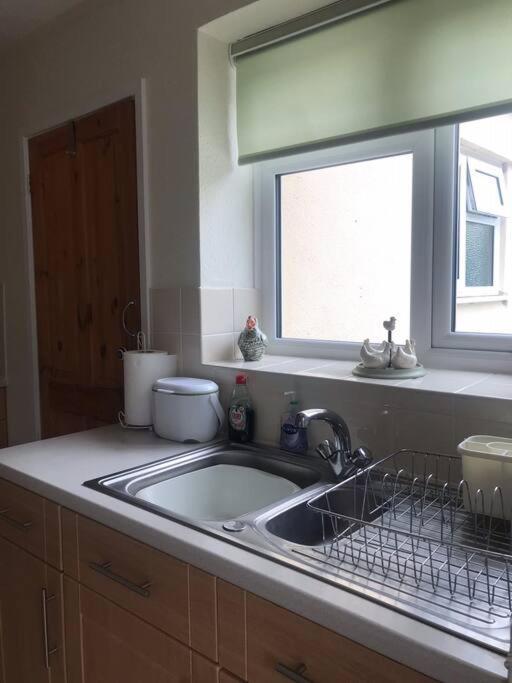 No 96 Chapel Lane - Self Contained Cottage In The Heart Of Butleigh Eksteriør bilde