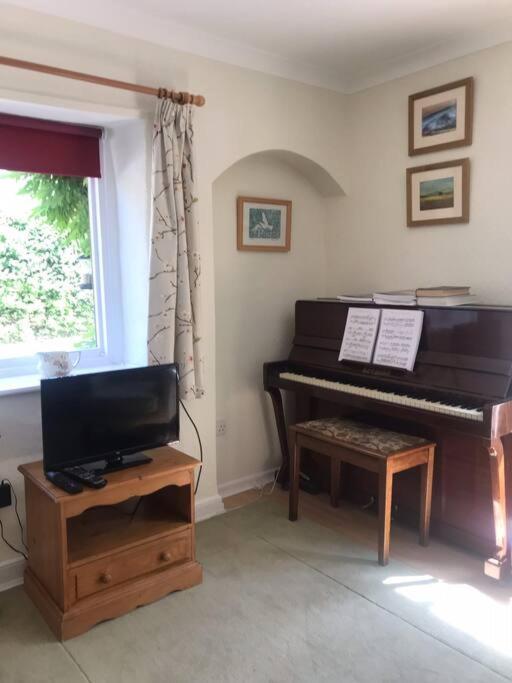 No 96 Chapel Lane - Self Contained Cottage In The Heart Of Butleigh Eksteriør bilde