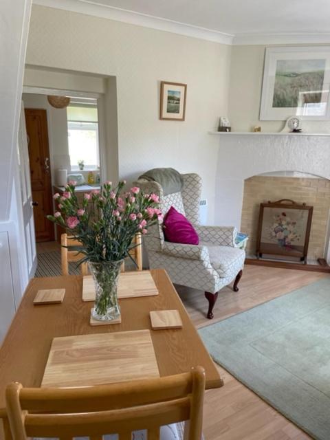 No 96 Chapel Lane - Self Contained Cottage In The Heart Of Butleigh Eksteriør bilde
